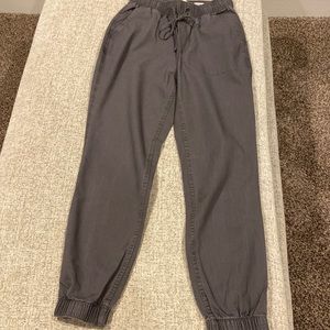 Like New- Hollister- ultra- high rise XS gray pants